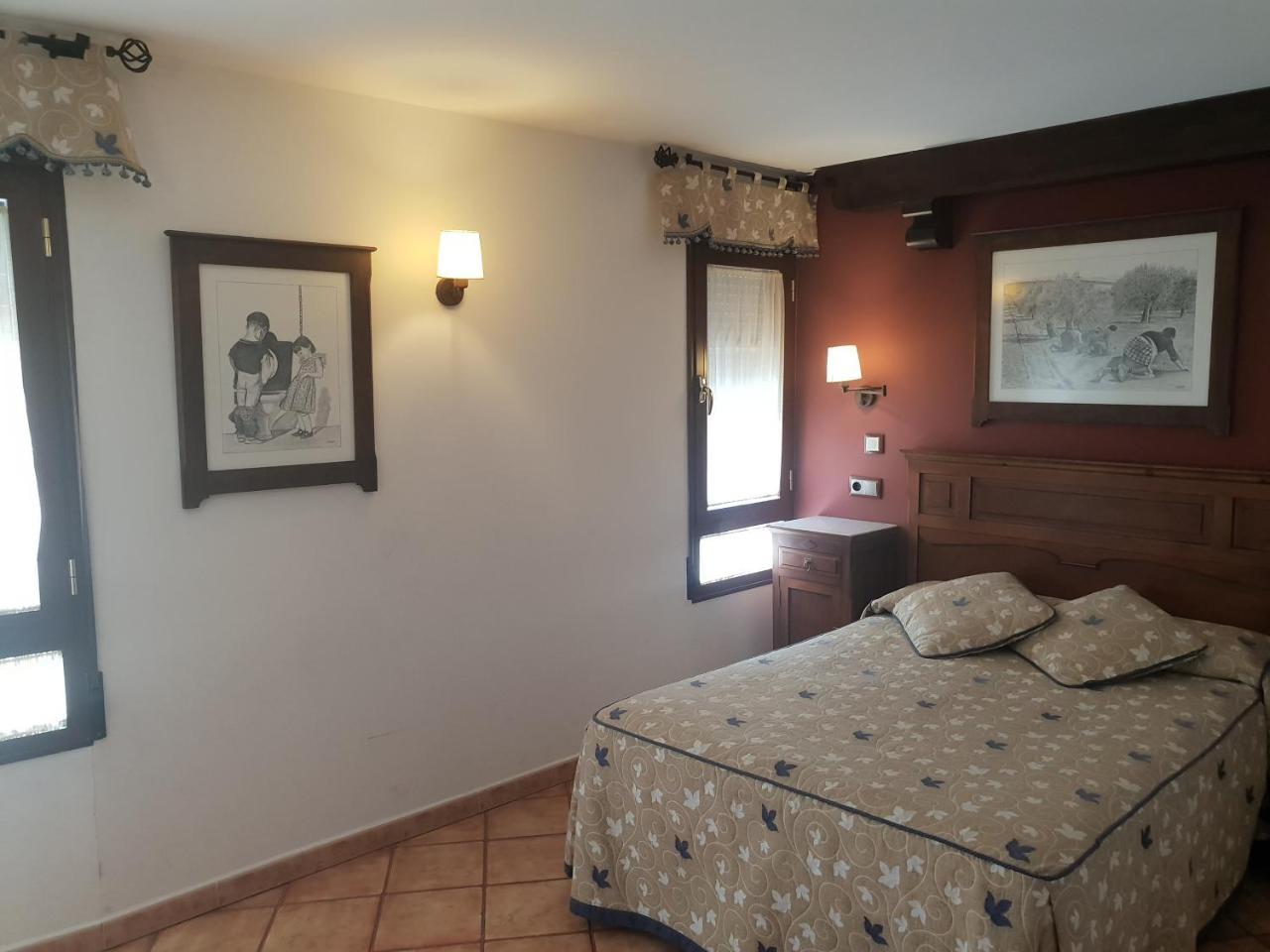 Hospederia Ana Pilar Hotell Porcuna Exteriör bild