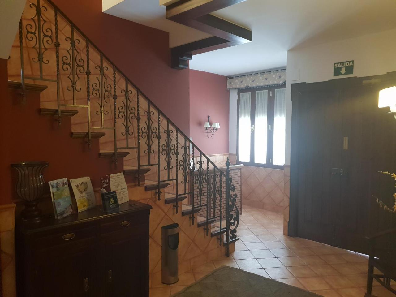 Hospederia Ana Pilar Hotell Porcuna Exteriör bild